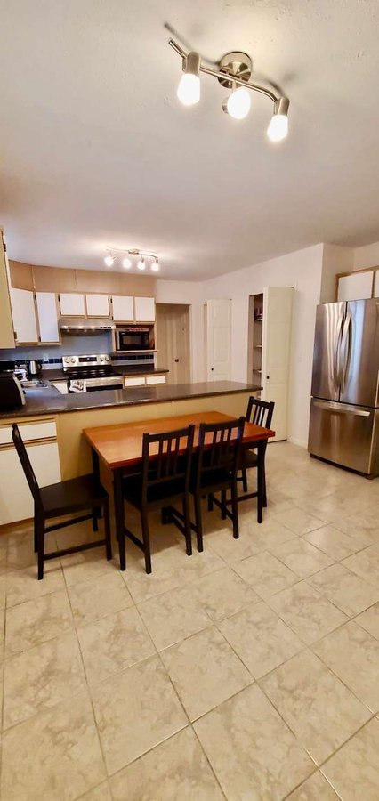 West 47th Avenue - Photo 3