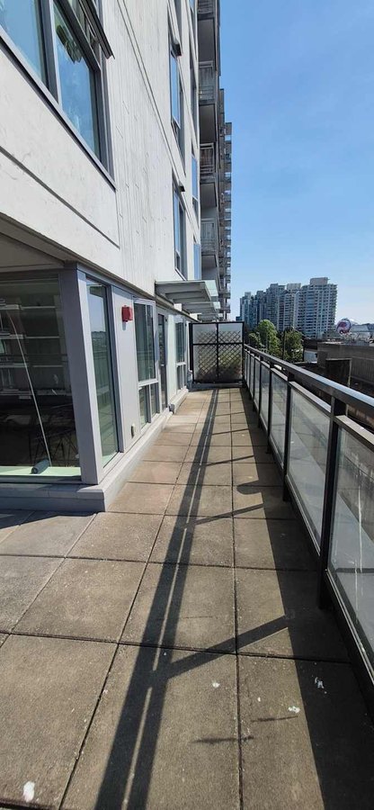 Downtown - Photo 2