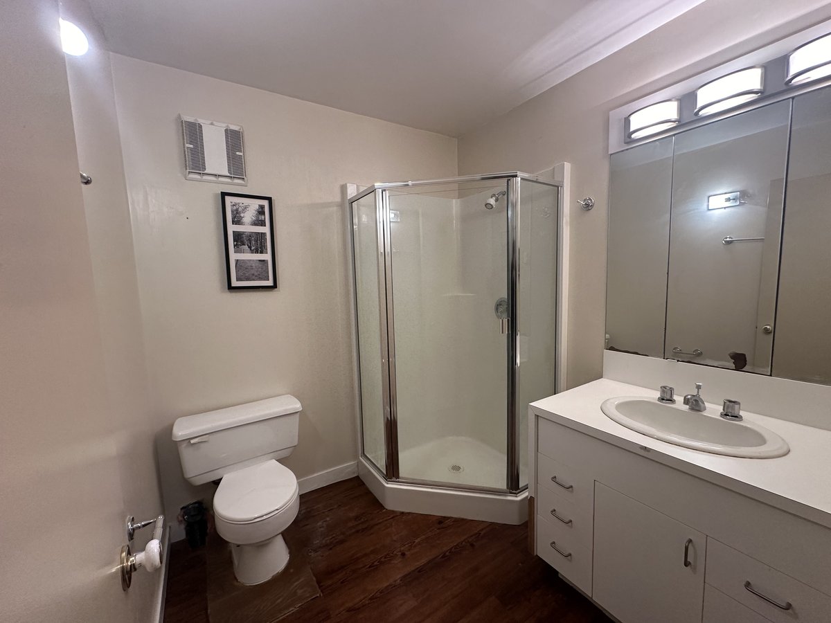 2642 Ottawa Avenue - Photo 9