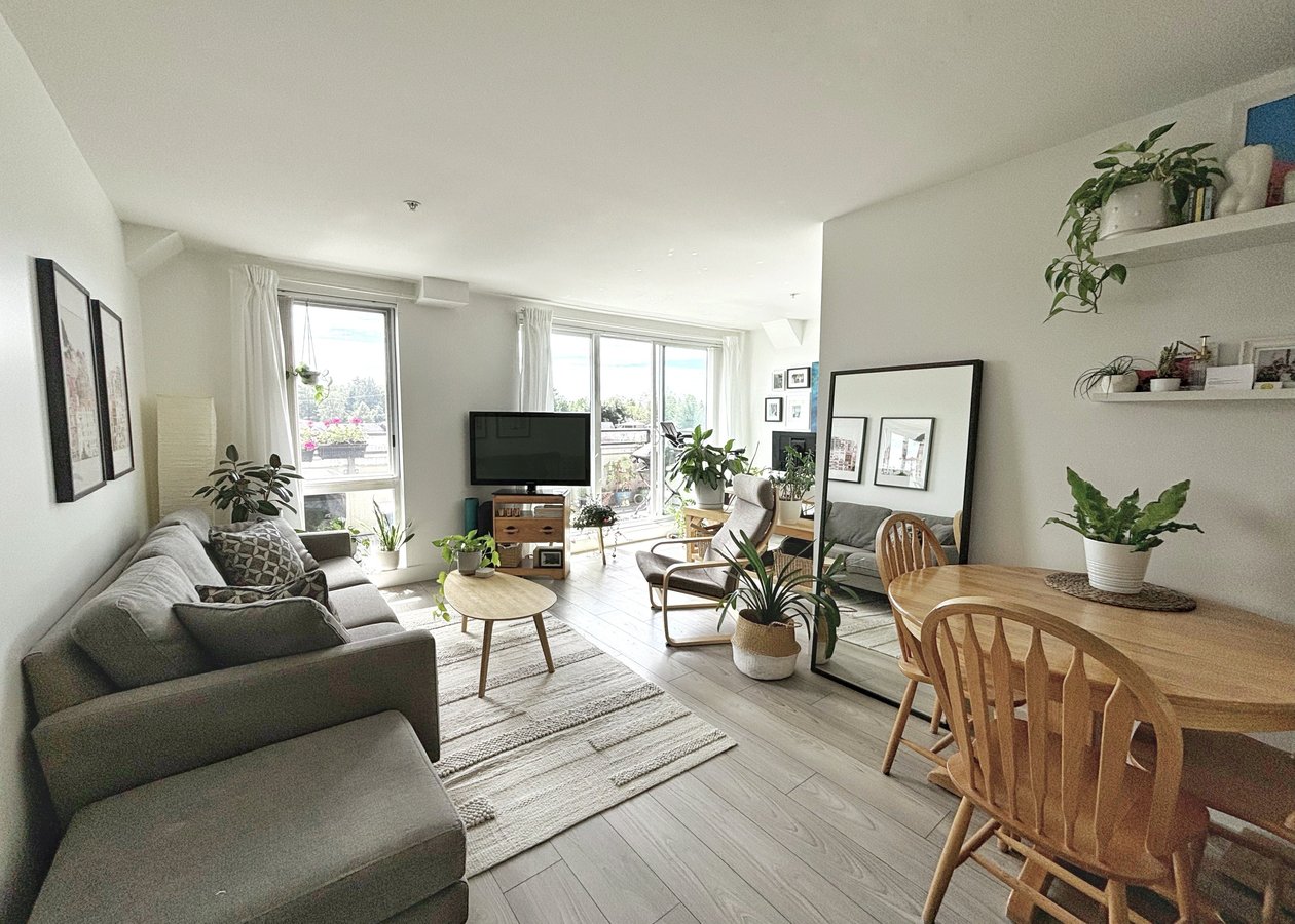 4338 Commercial Street - Photo 1