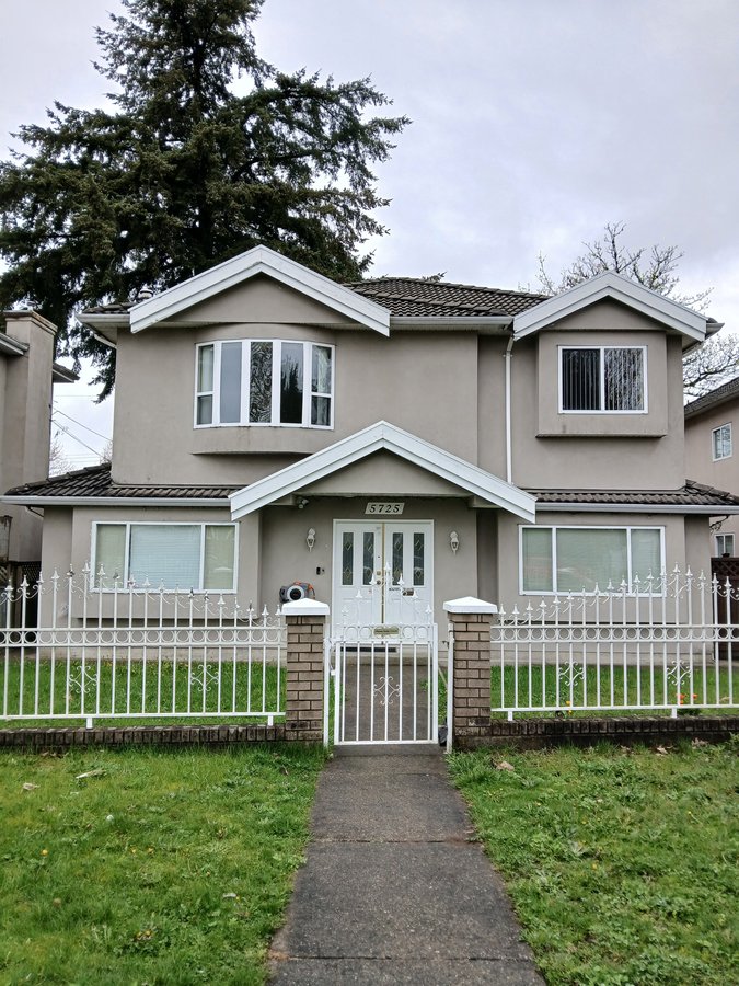 5725 Clarendon Street - Photo 1