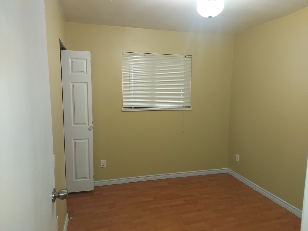 5725 Clarendon Street - Photo 12