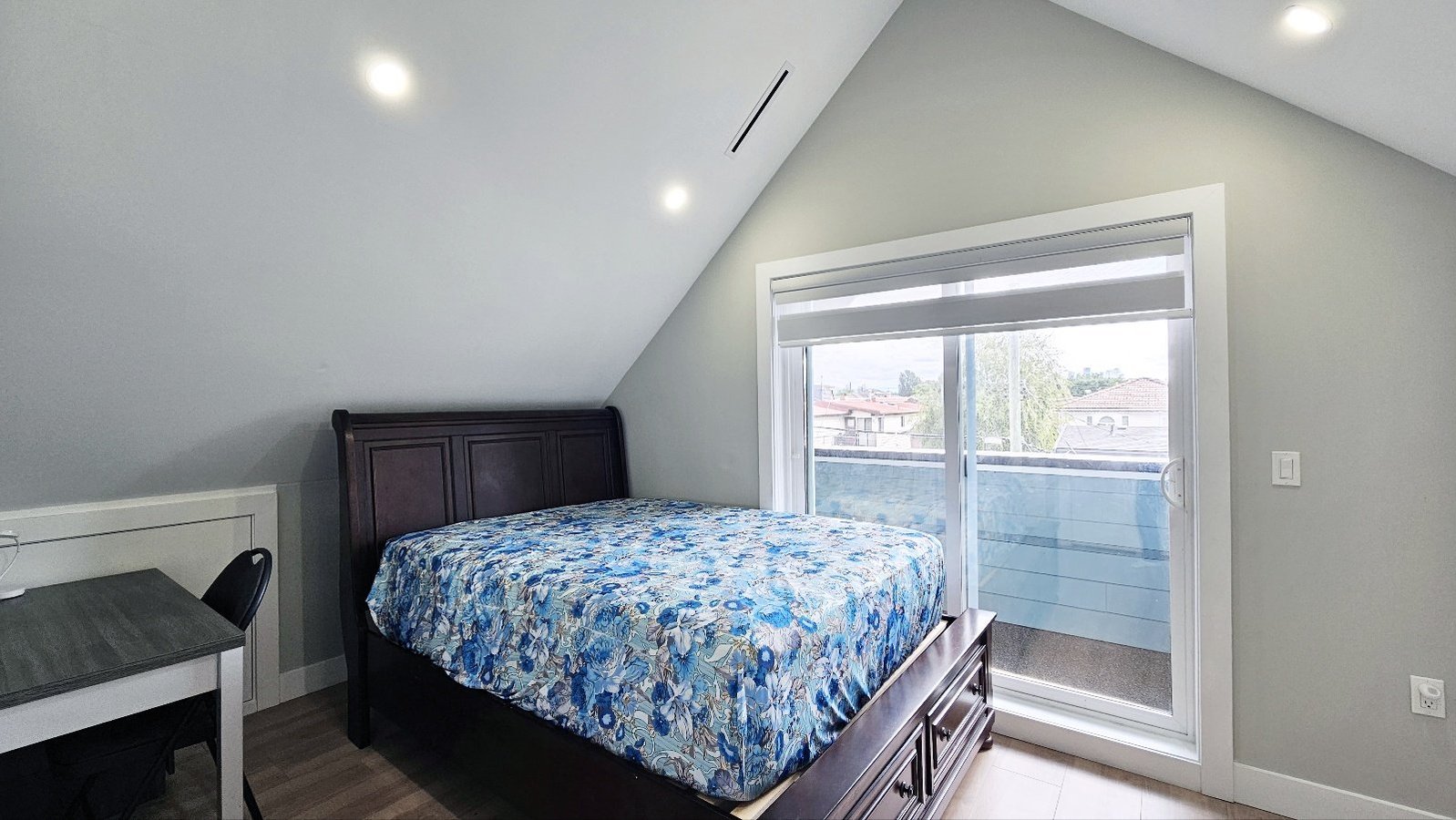 6690 Nanaimo Street - Photo 5