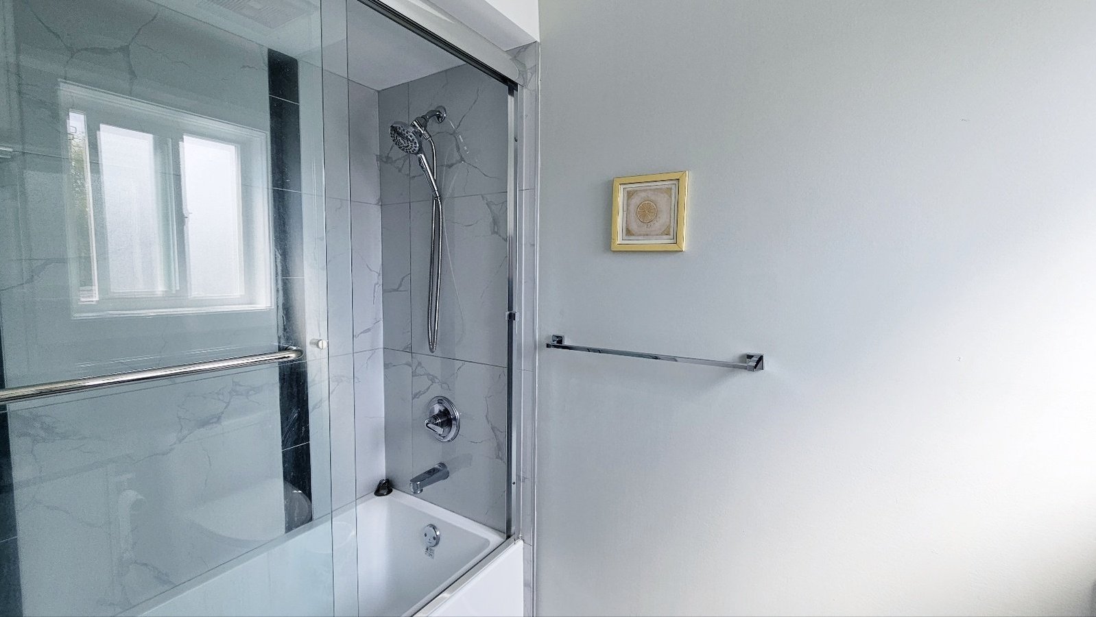 6690 Nanaimo Street - Photo 7