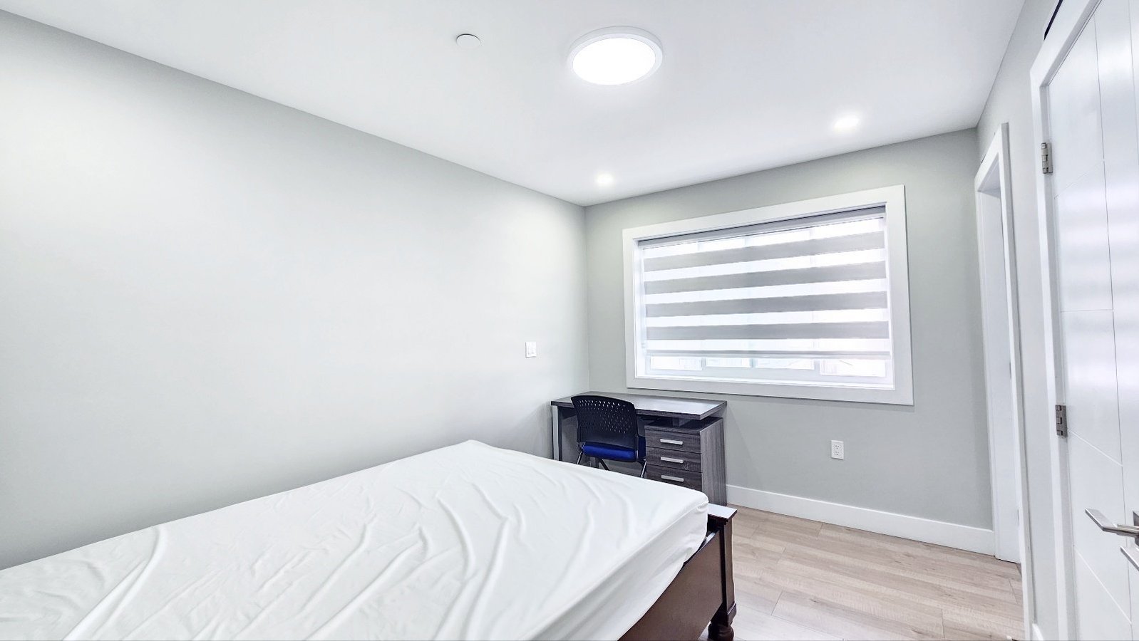 6690 Nanaimo Street - Photo 10