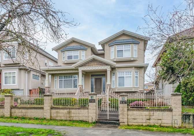 West 61st Avenue - Photo 8