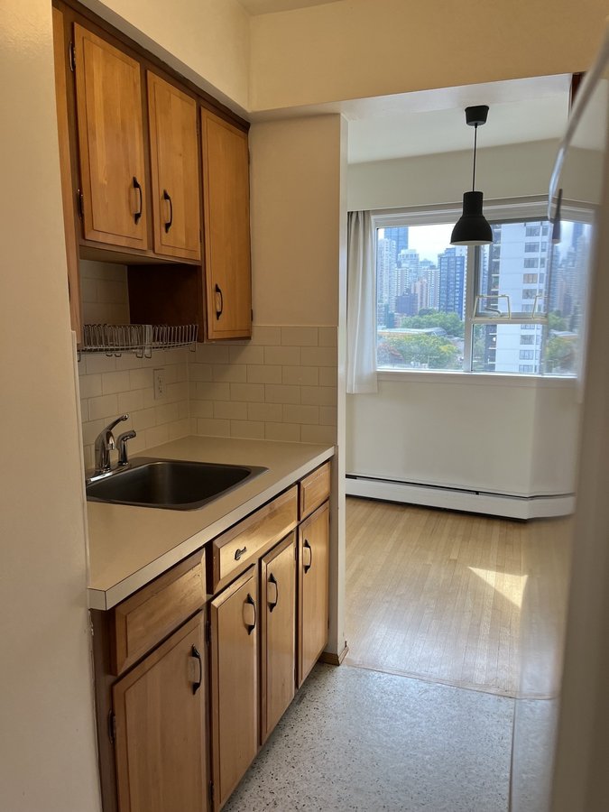1825 Haro Street - Photo 14