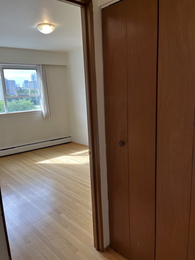 1825 Haro Street - Photo 11