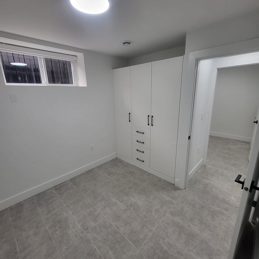 586 East 49th Avenue - Photo 6