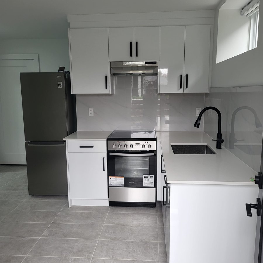 586 East 49th Avenue - Photo 4