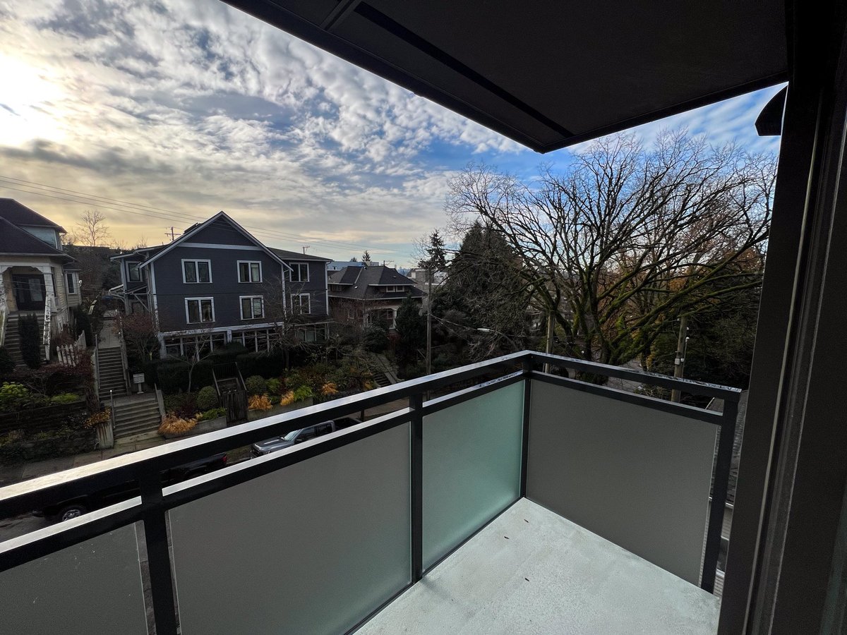 1551 Grant Street - Photo 10