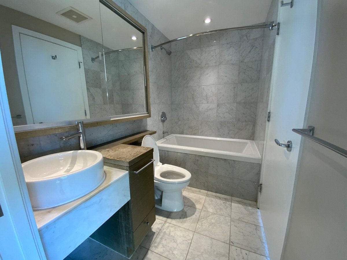 833 Seymour Street - Photo 6