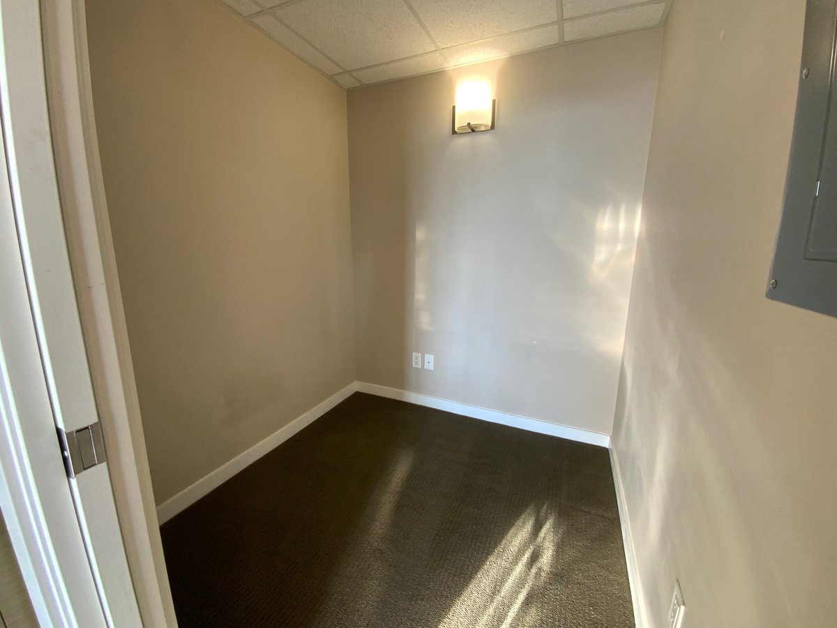 833 Seymour Street - Photo 5