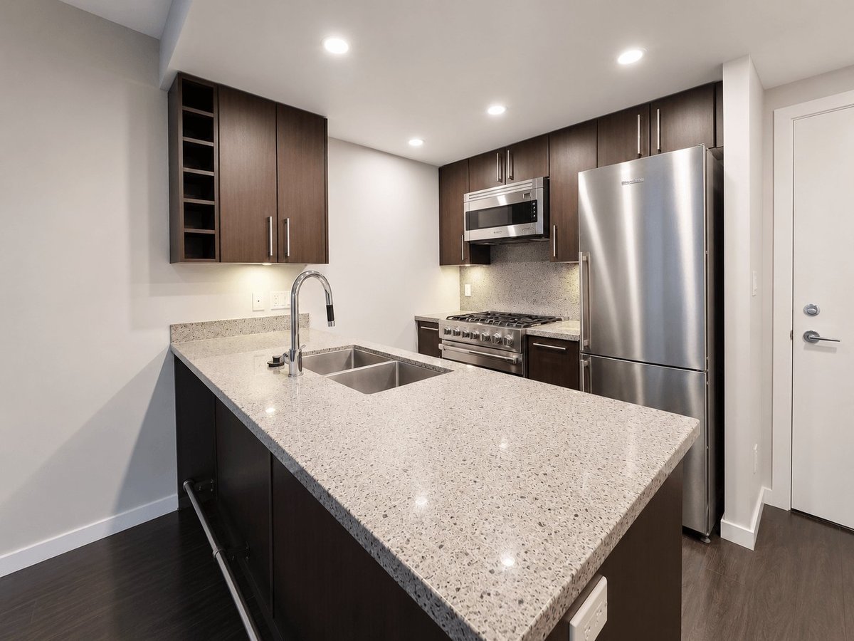 138 West 1st Avenue - Photo 4