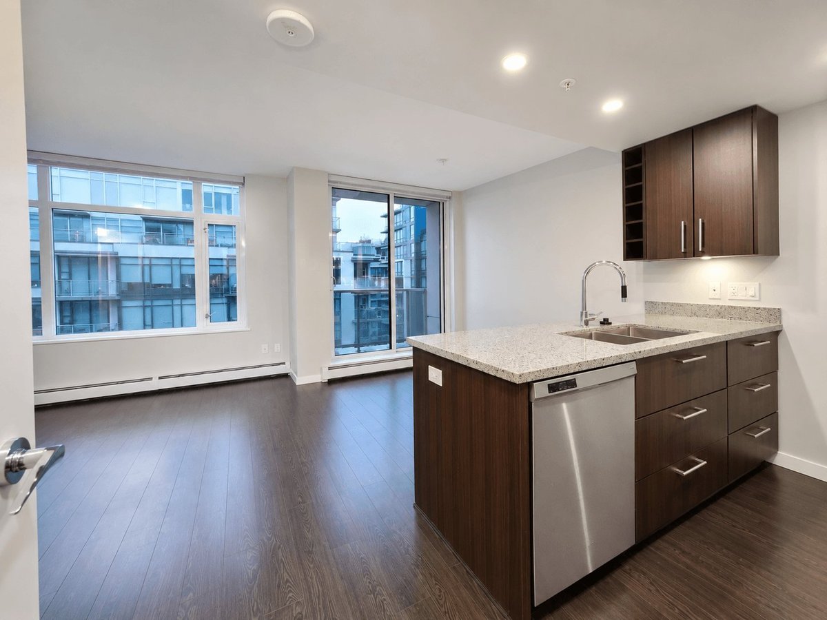 138 West 1st Avenue - Photo 5