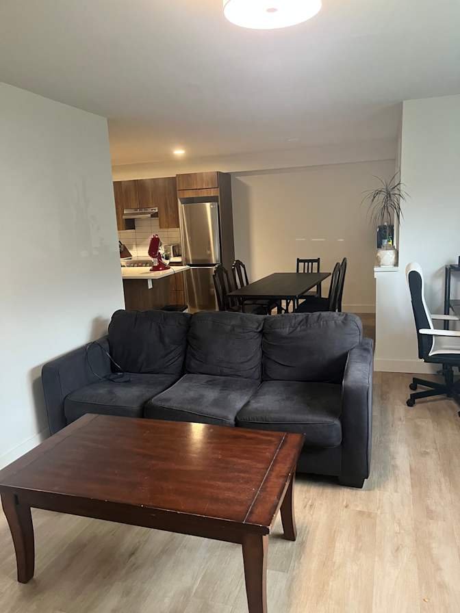 East 8th Avenue - Photo 2