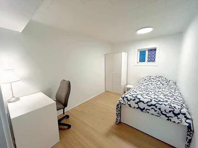 Dundas Street - Photo 1