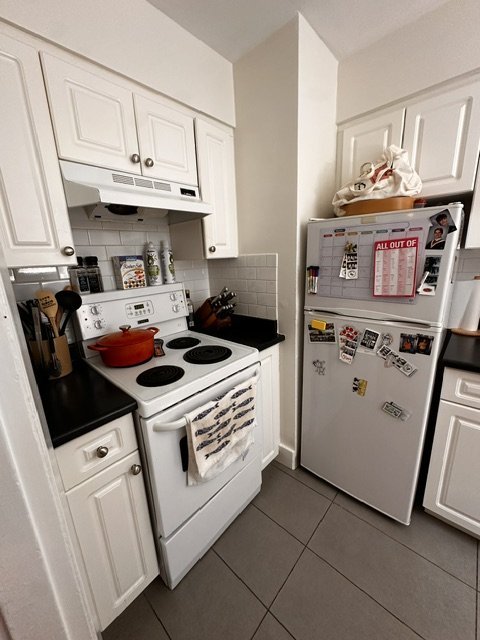 1045 West 11th Avenue - Photo 4