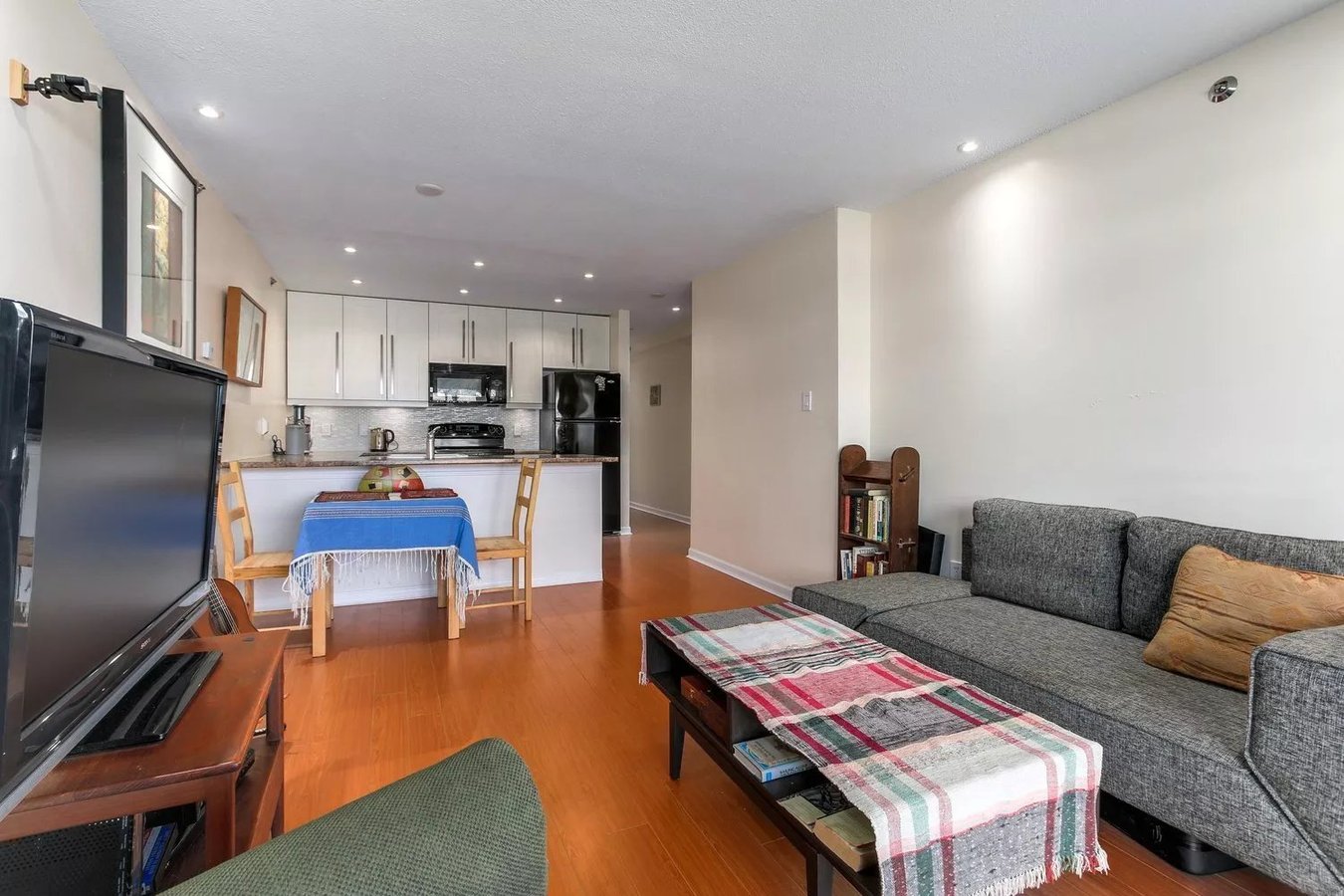 1549 Kitchener Street - Photo 5