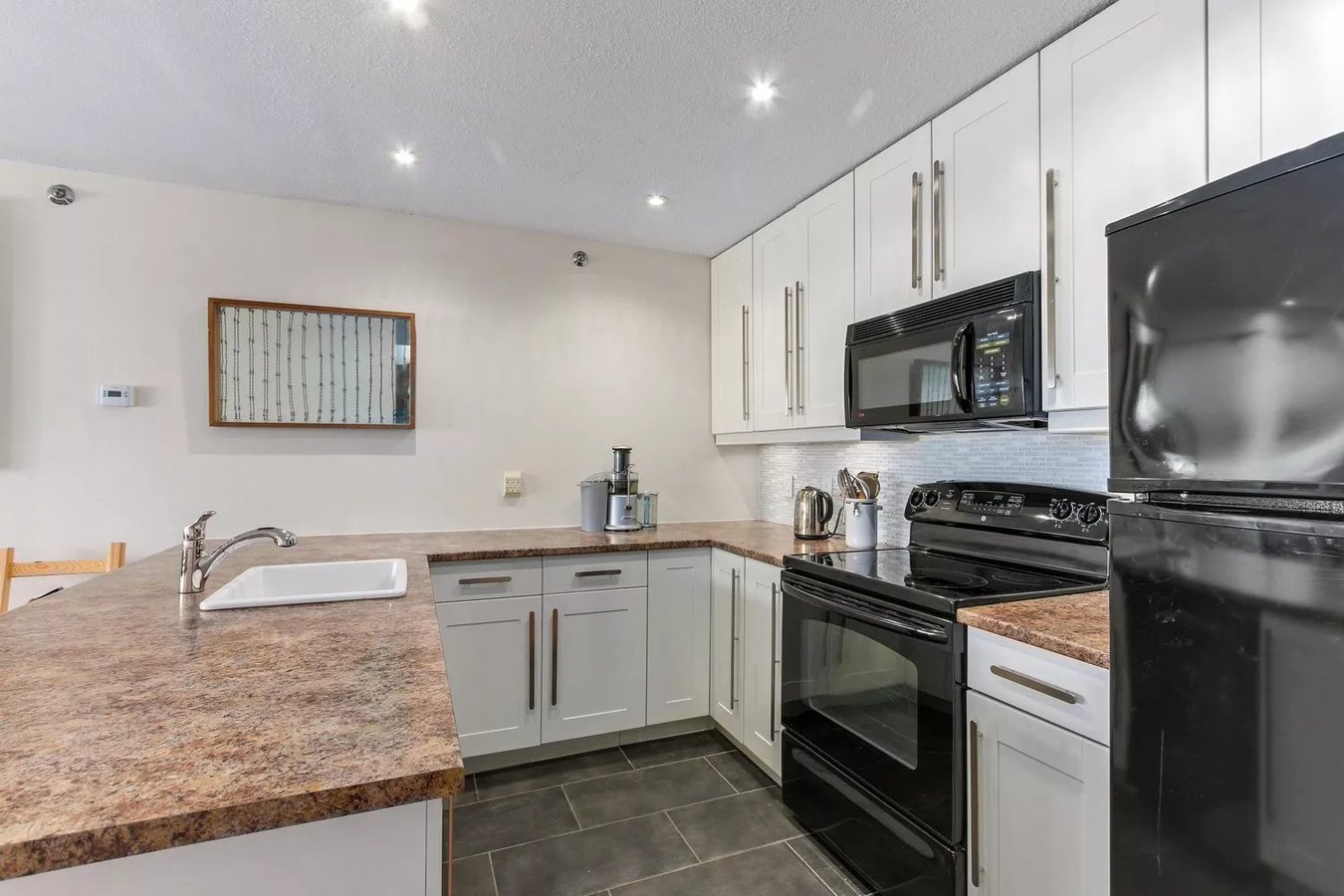 1549 Kitchener Street - Photo 7