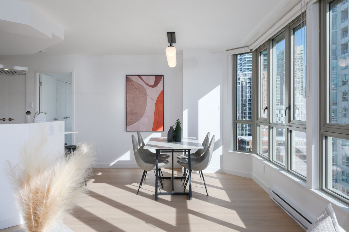 1625 Hornby Street - Photo 2