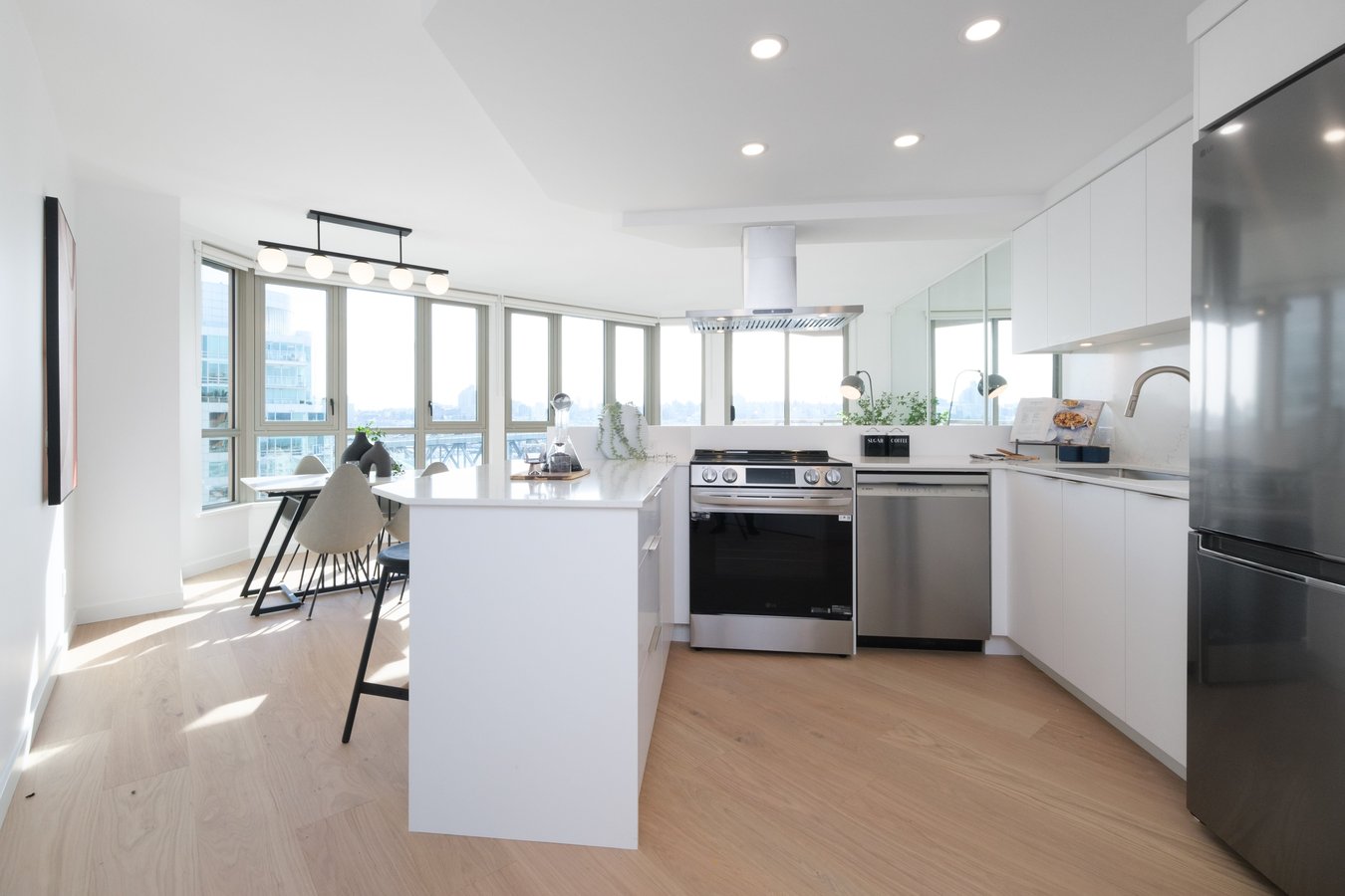 1625 Hornby Street - Photo 4