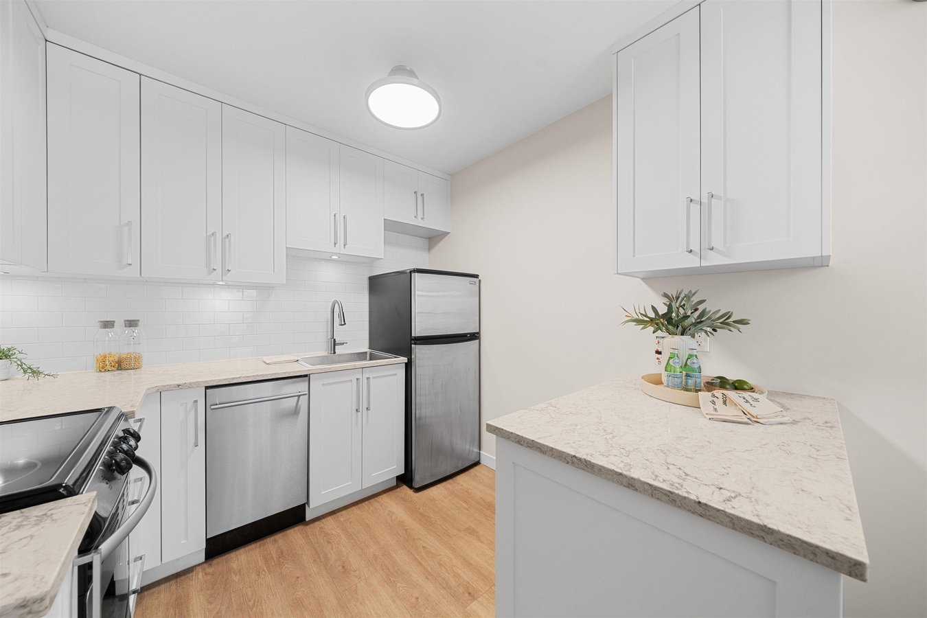 2234 West 1st Avenue - Photo 5