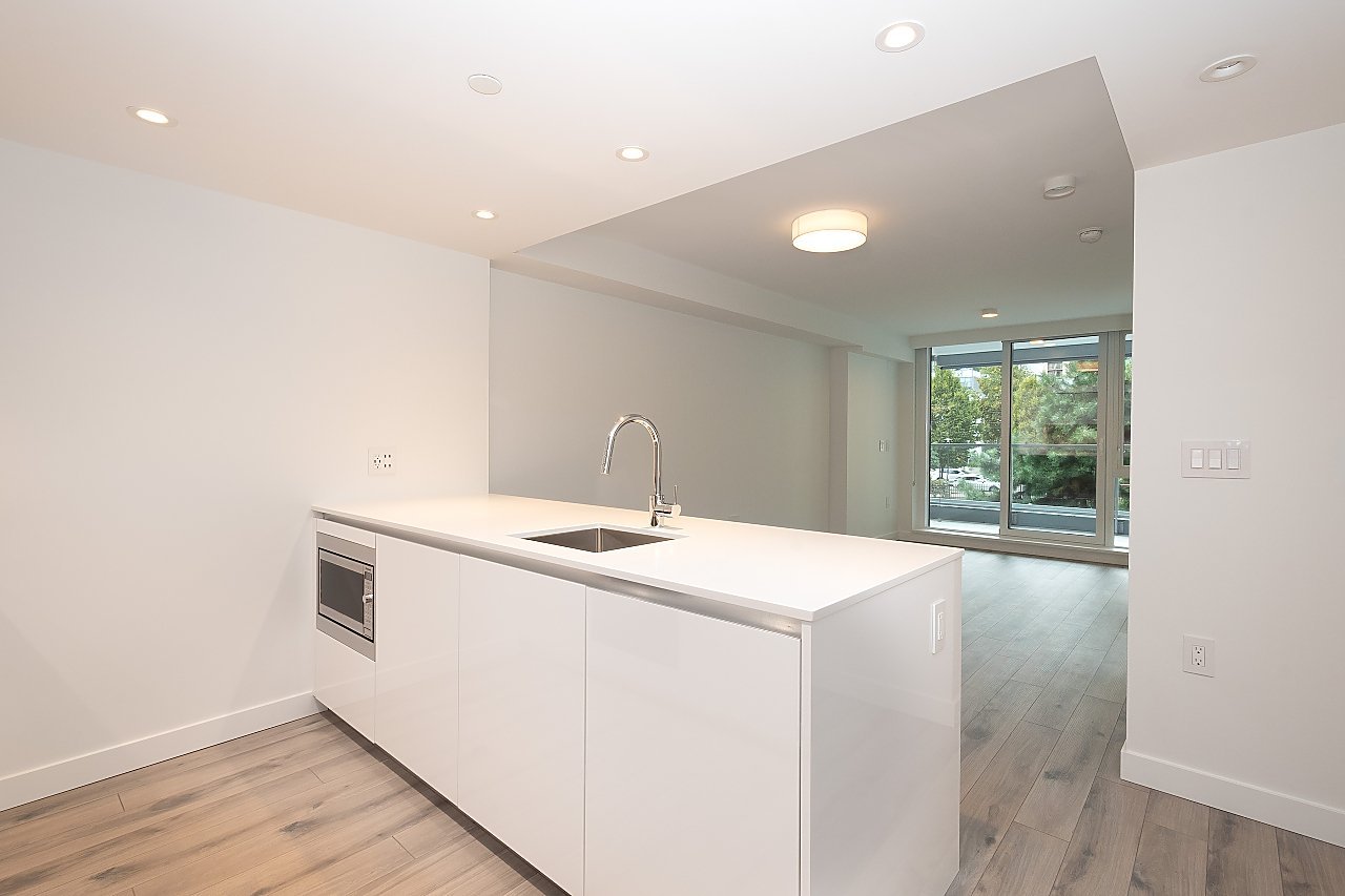 1107 Richards Street - Photo 3