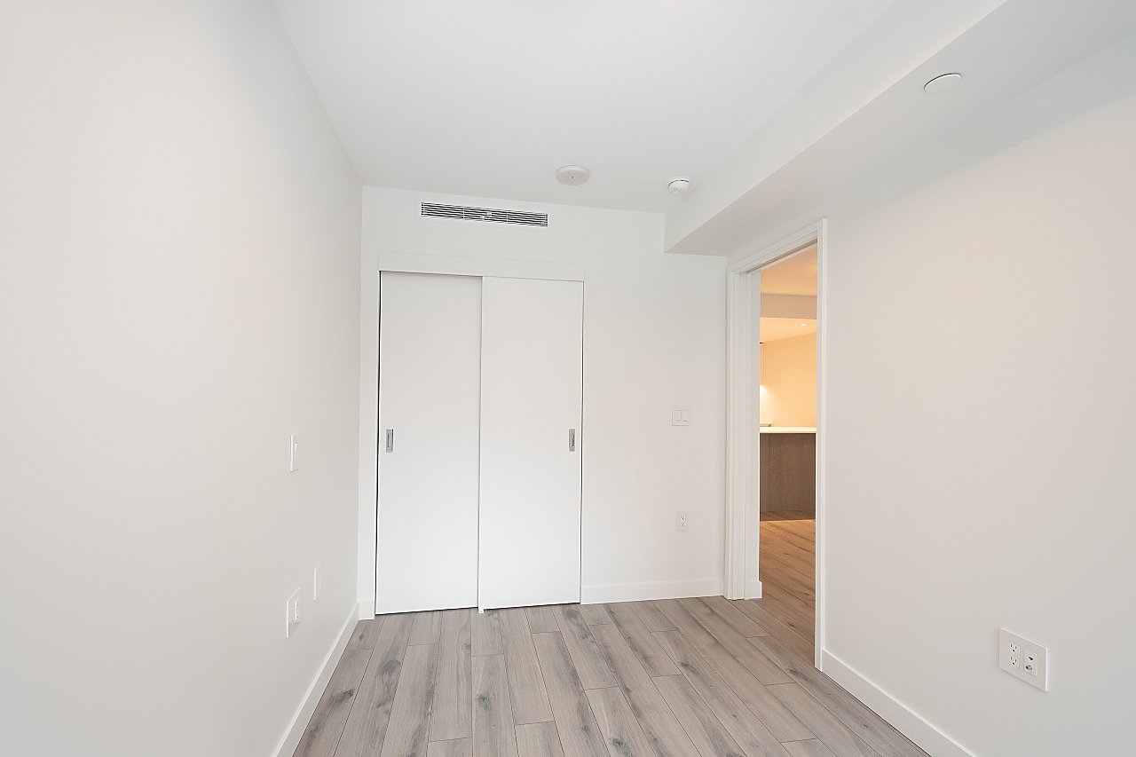 1107 Richards Street - Photo 9