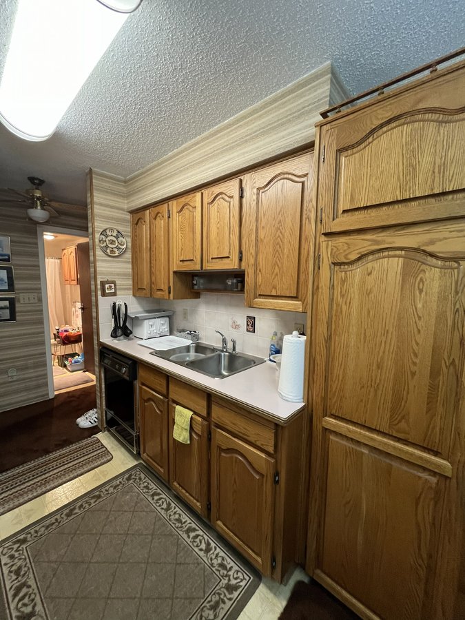 2121 West 6th Avenue - Photo 8