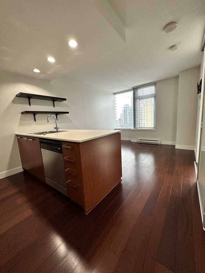 1255 Seymour Street - Photo 2