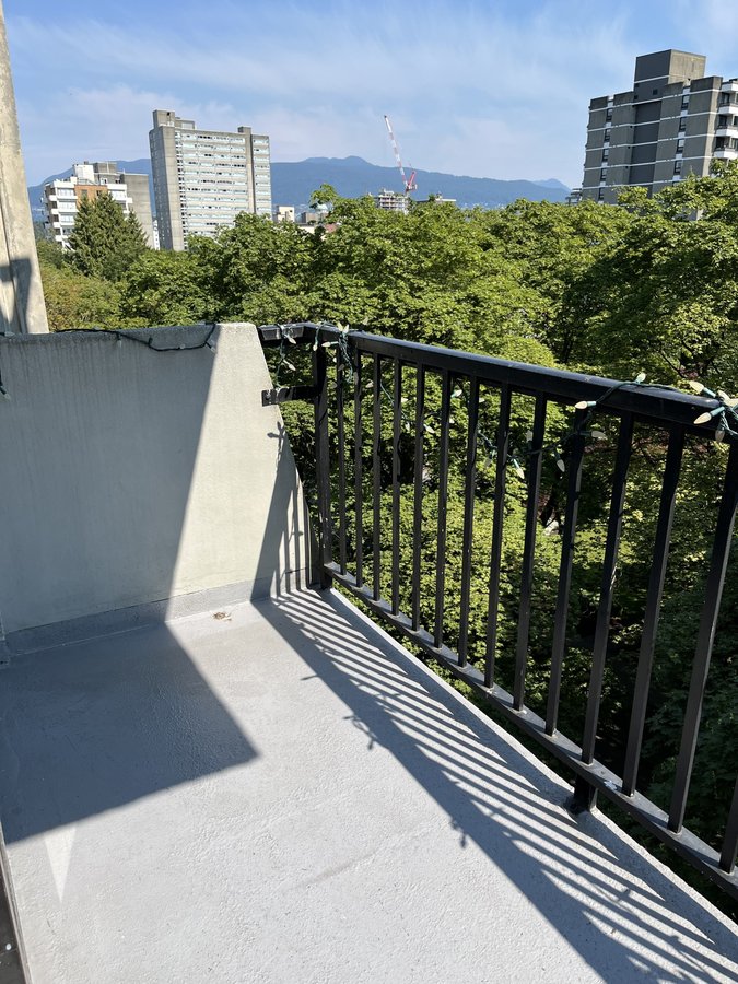 1460 Barclay Street - Photo 22