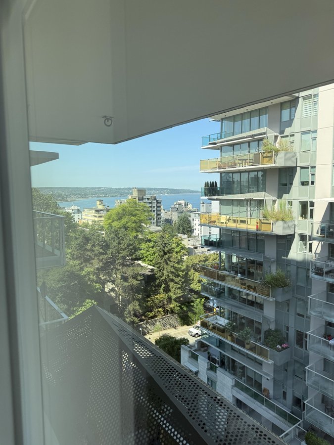 1365 Davie Street - Photo 9