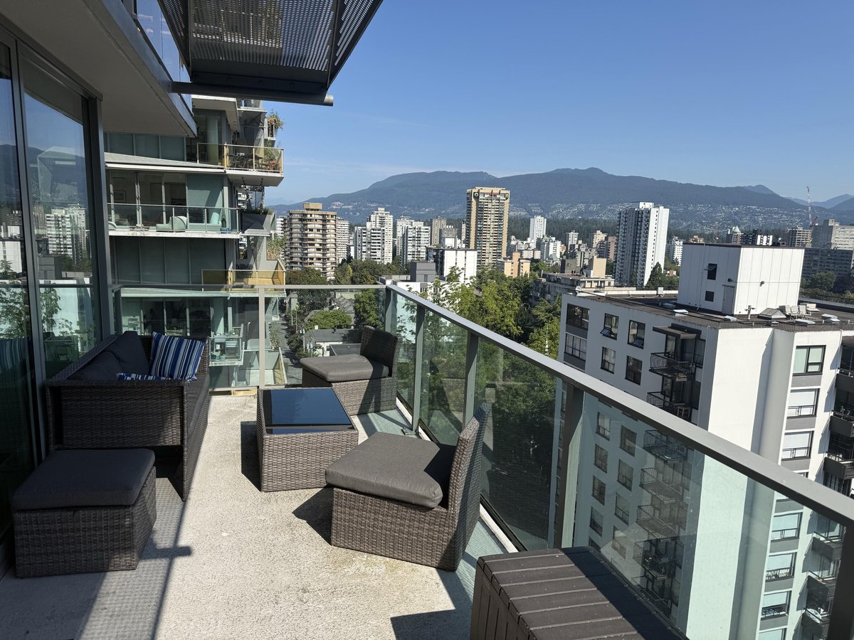 1365 Davie Street - Photo 17