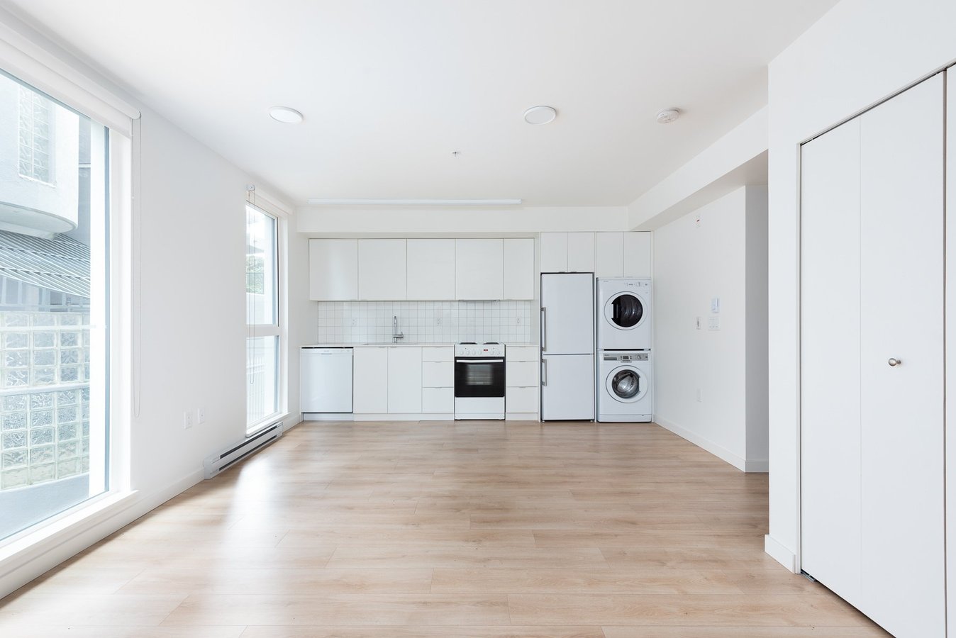 1090 Jervis Street - Photo 3
