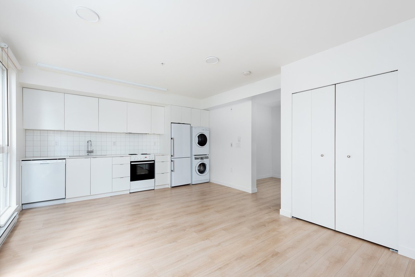 1090 Jervis Street - Photo 4