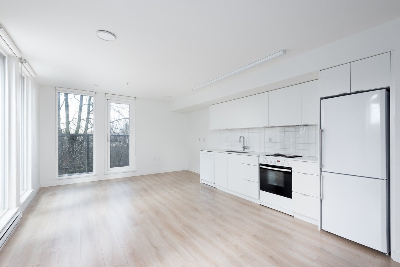 1090 Jervis Street - Photo 2