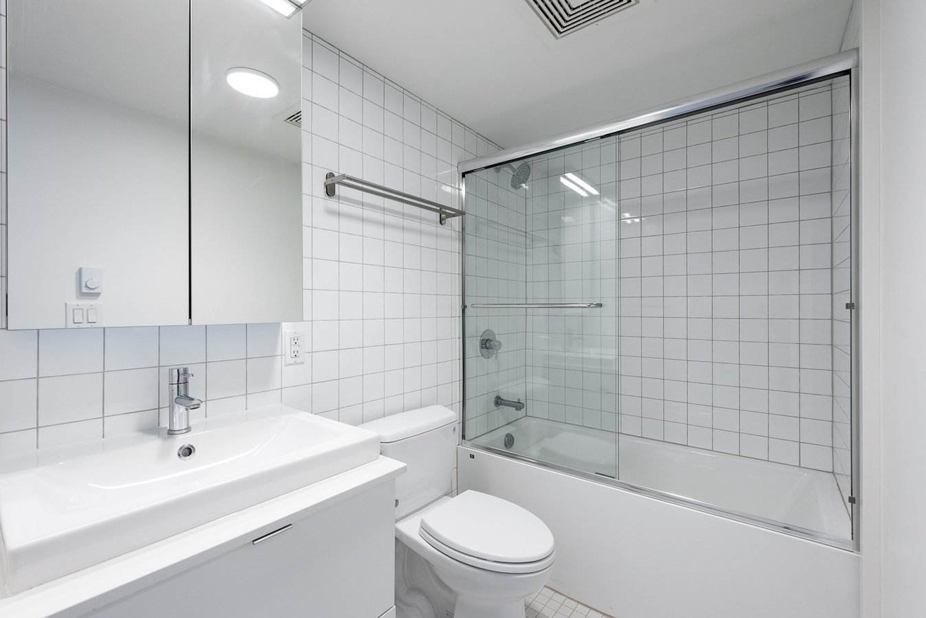 1090 Jervis Street - Photo 8