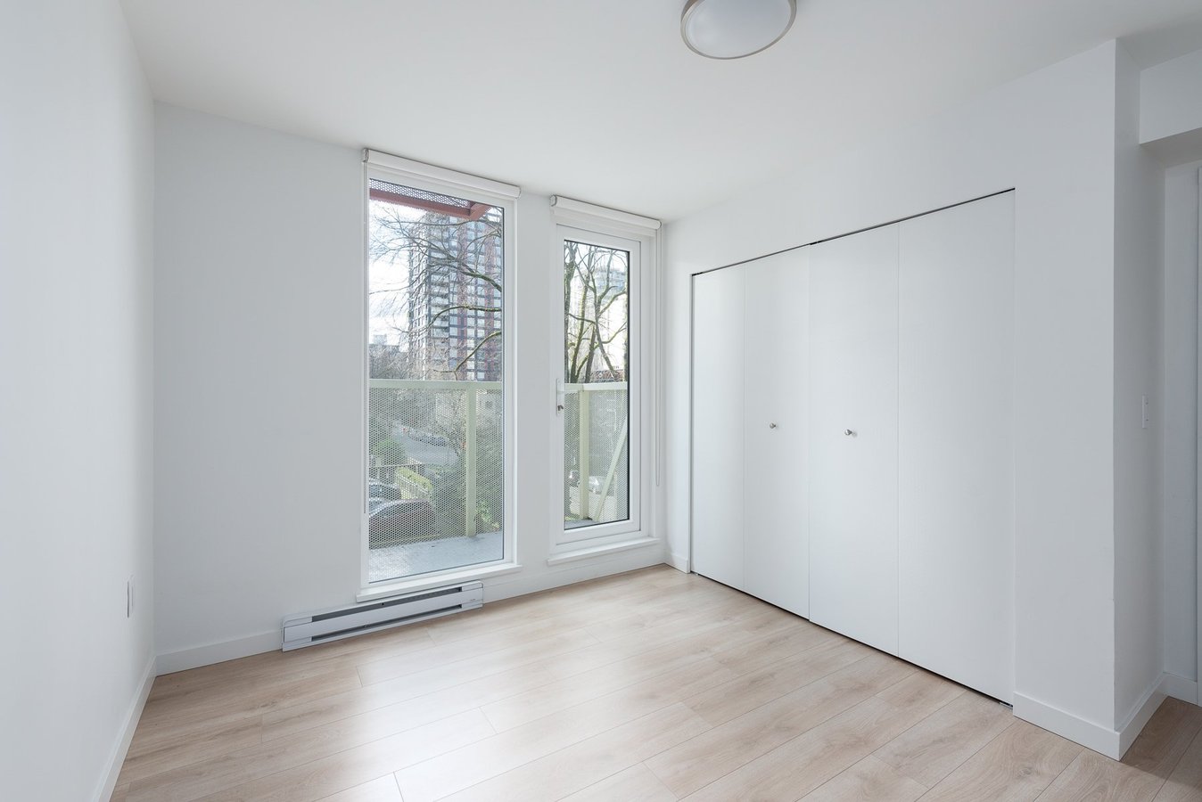 1090 Jervis Street - Photo 10