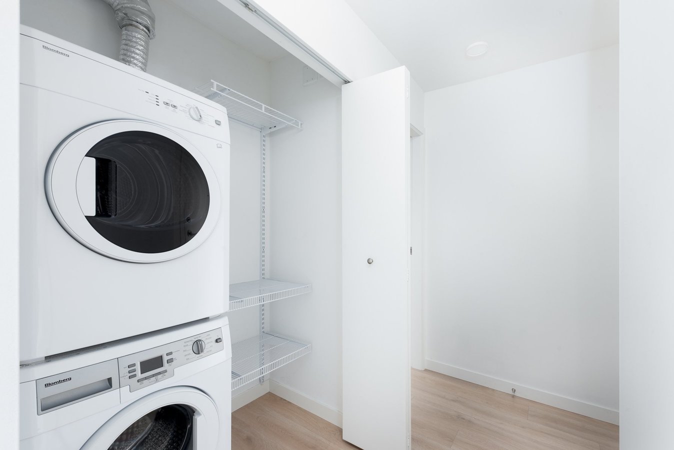 1090 Jervis Street - Photo 11