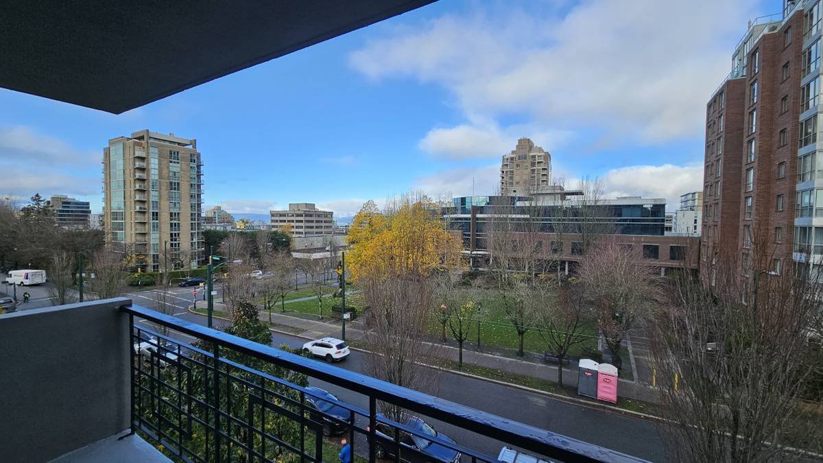 1550 West 10th Avenue - Photo 9