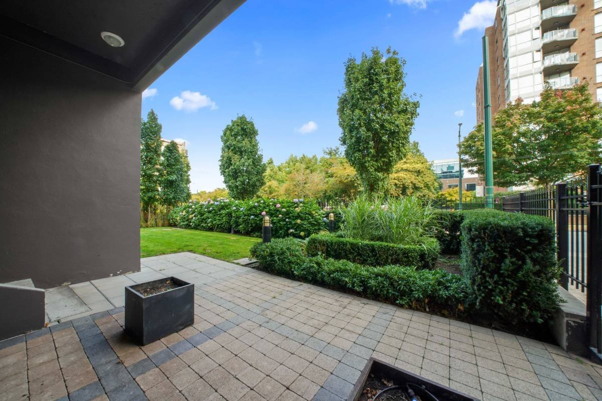 1550 West 10th Avenue - Photo 13