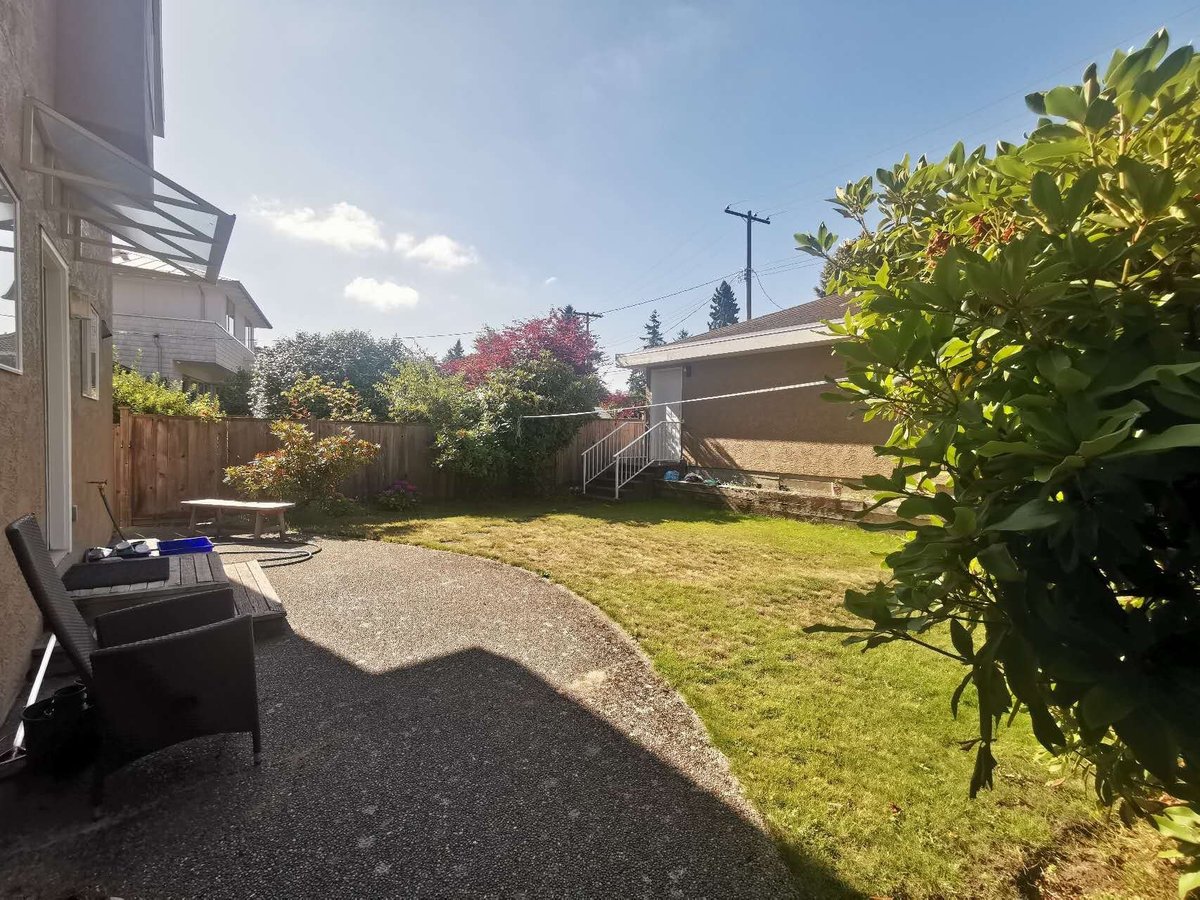 491 West King Edward Avenue - Photo 8