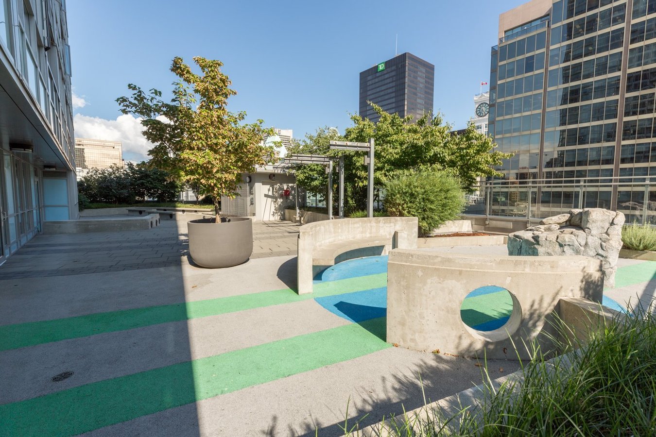 833 Seymour Street - Photo 7