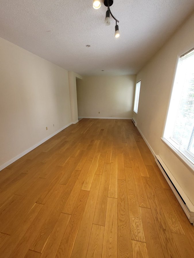 2480 Laurel Street - Photo 2