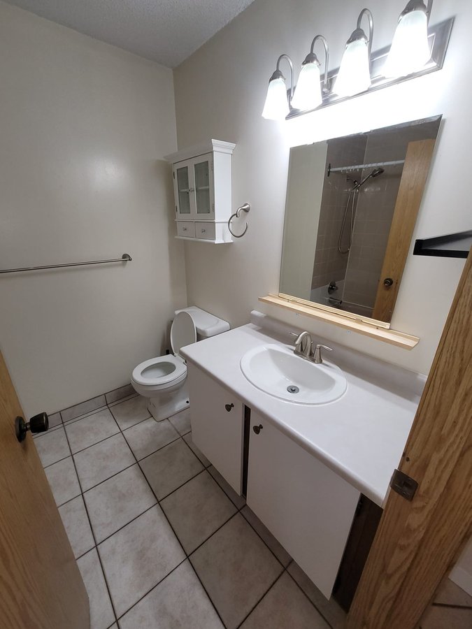 2480 Laurel Street - Photo 3