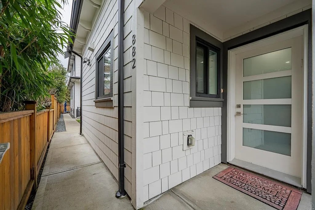 882 East 12th Avenue - Photo 2