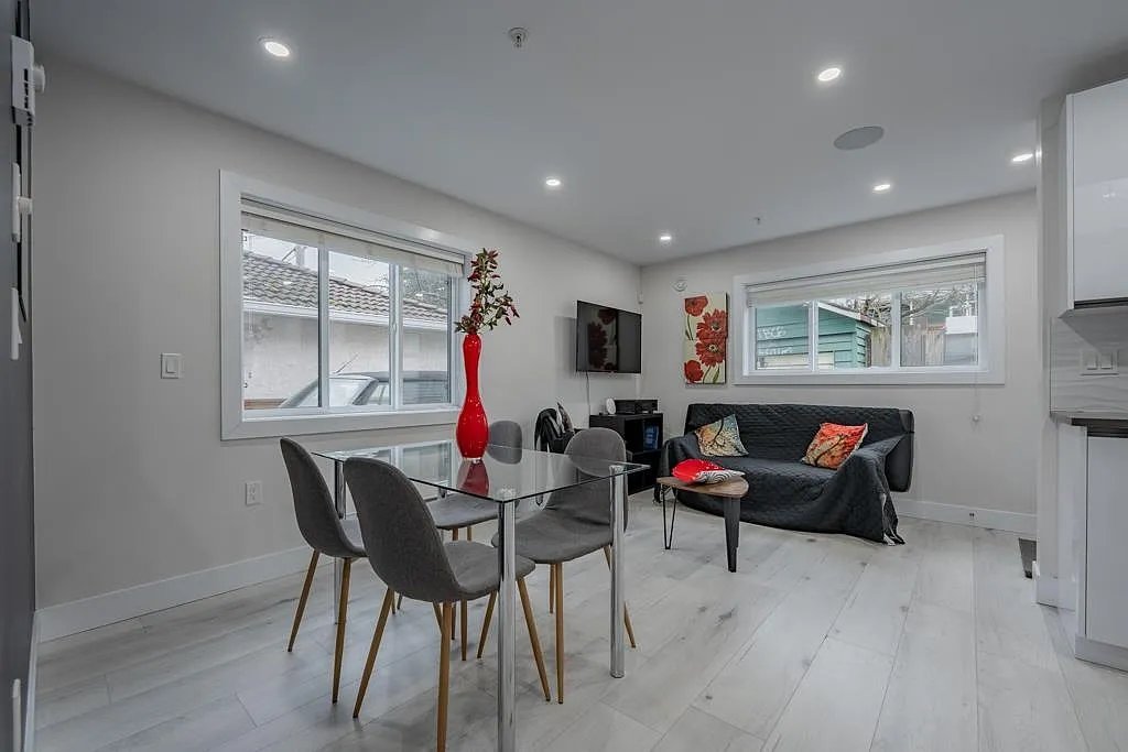 882 East 12th Avenue - Photo 3