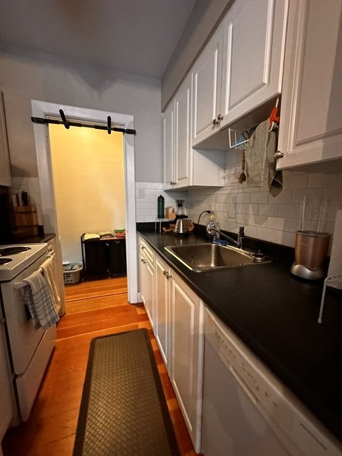 1045 West 11th Avenue - Photo 4