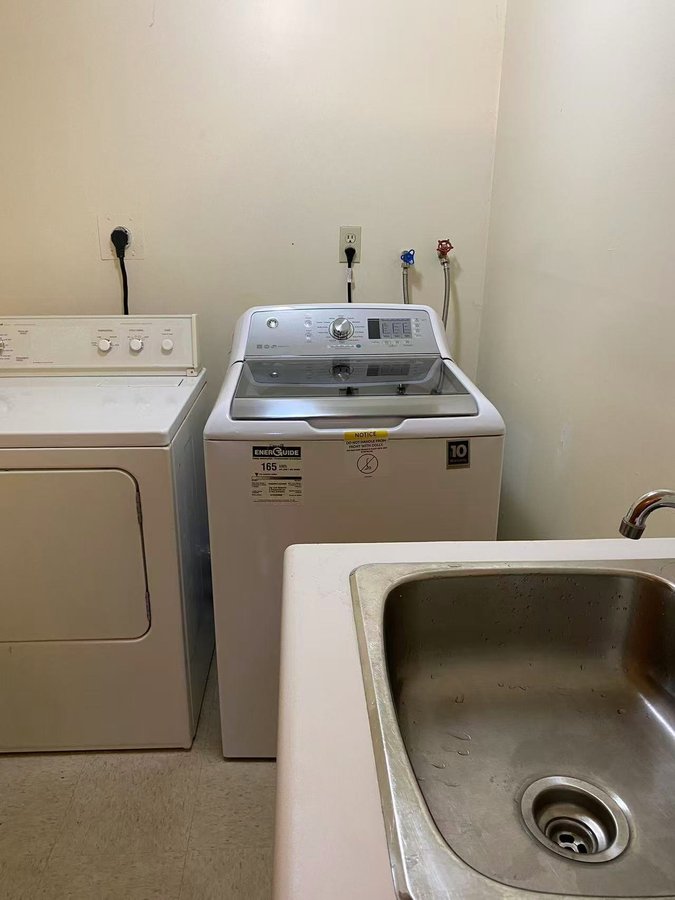 8007 French Street - Photo 7